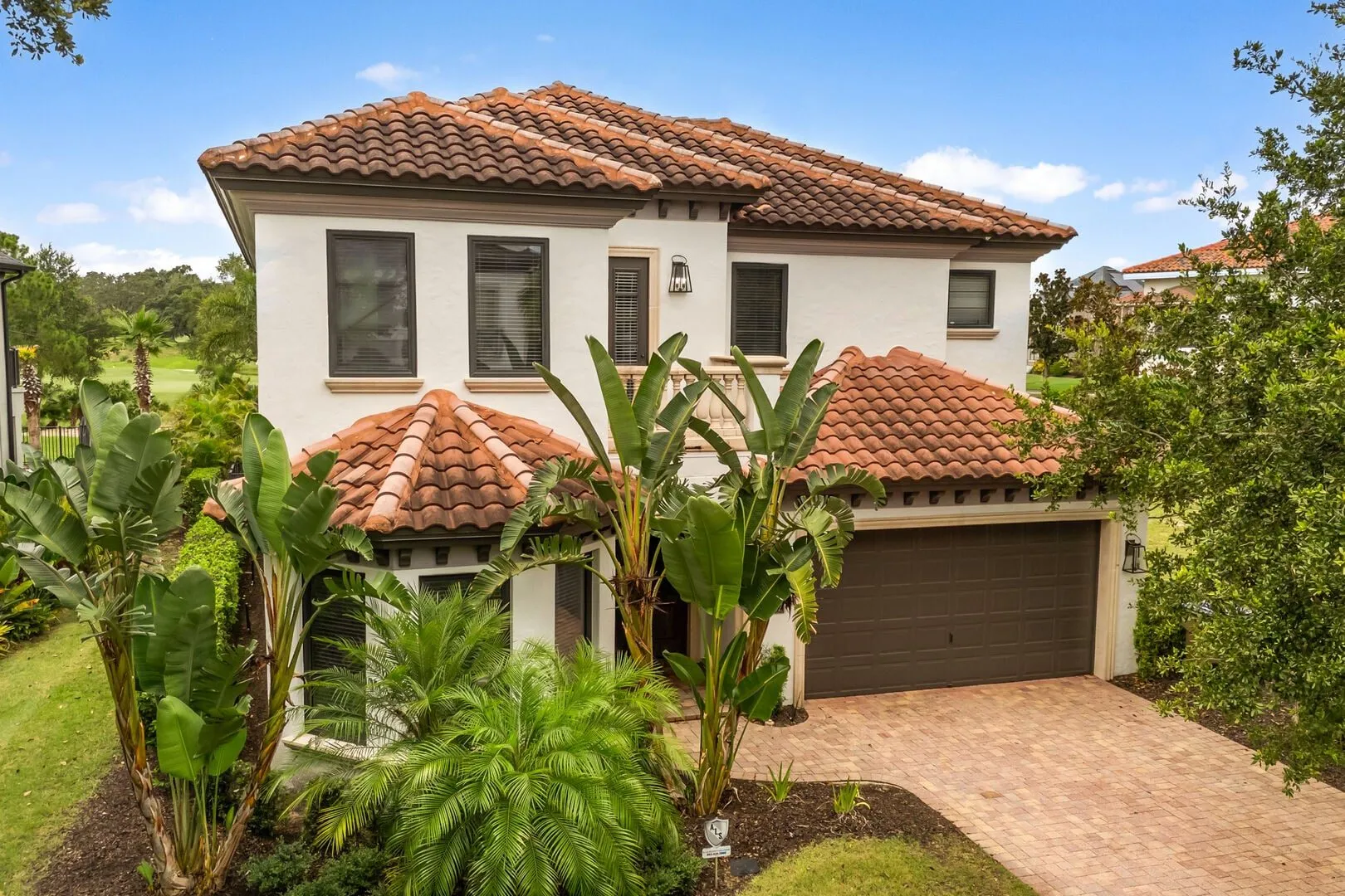 The Sophisticated Estate — photo 2