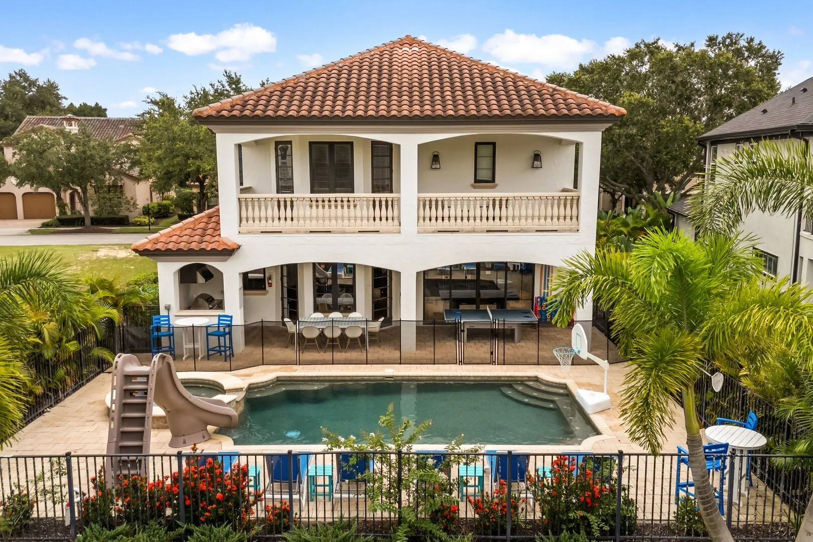 The Sophisticated Estate — photo 3
